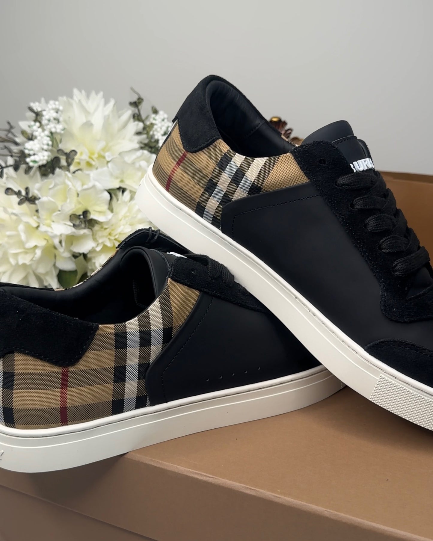 1526B-Men's Low-Top Sneakers