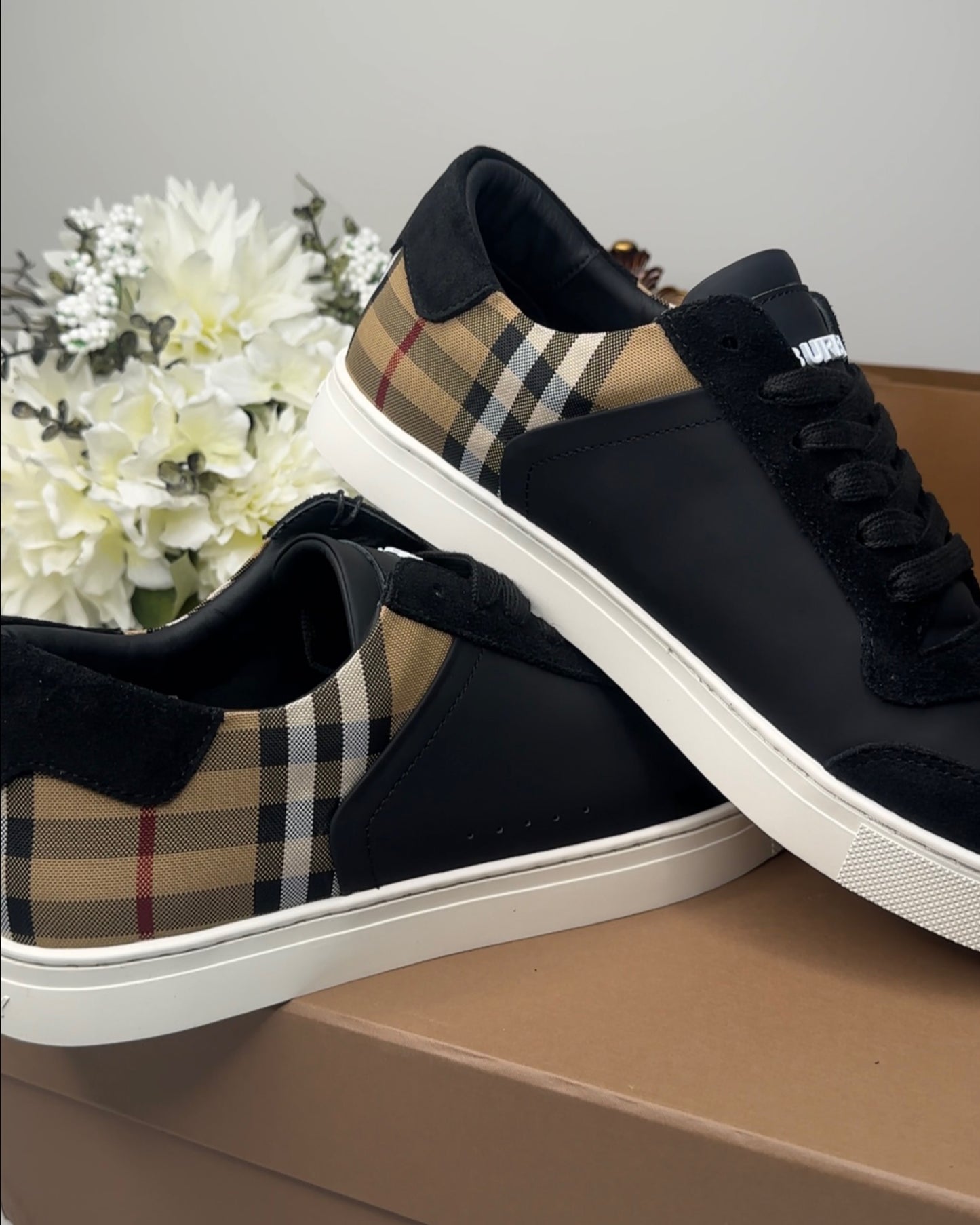 1526B-Men's Low-Top Sneakers