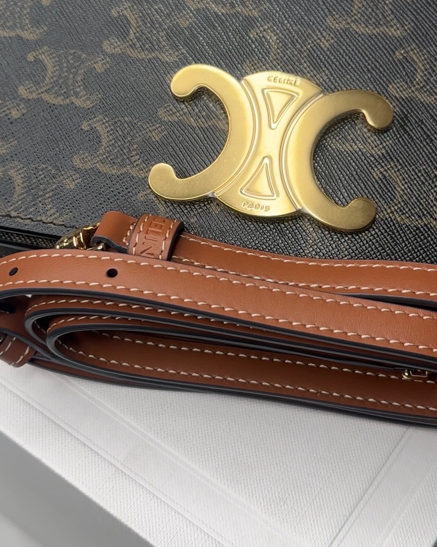 1726C-Multipochette Tan