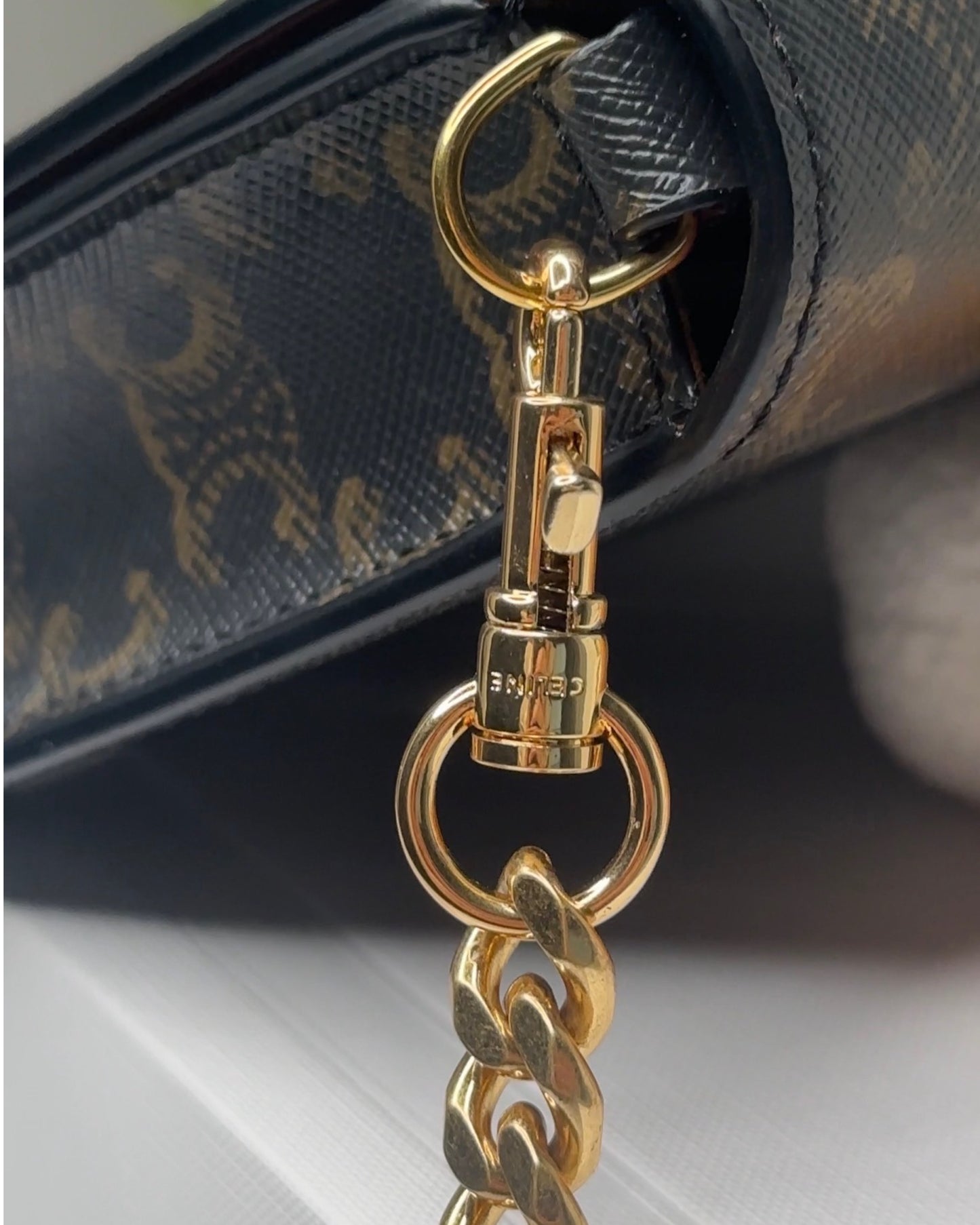 1726C-Multipochette Tan