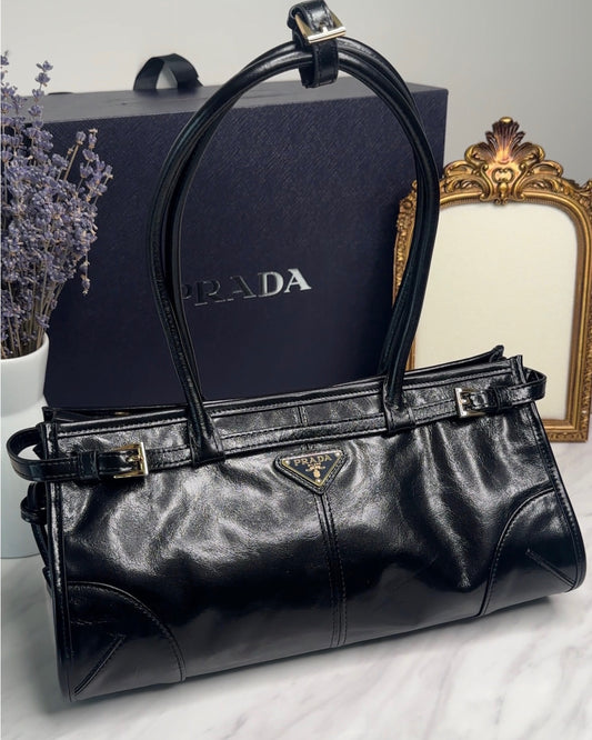 1926P-Black Medium Handbag